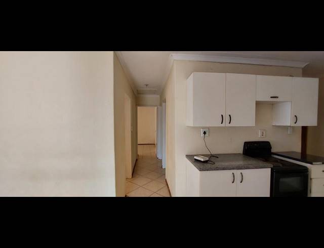 3 BEDROOM HOUSE FOR SALE IN THE ORCHARDS